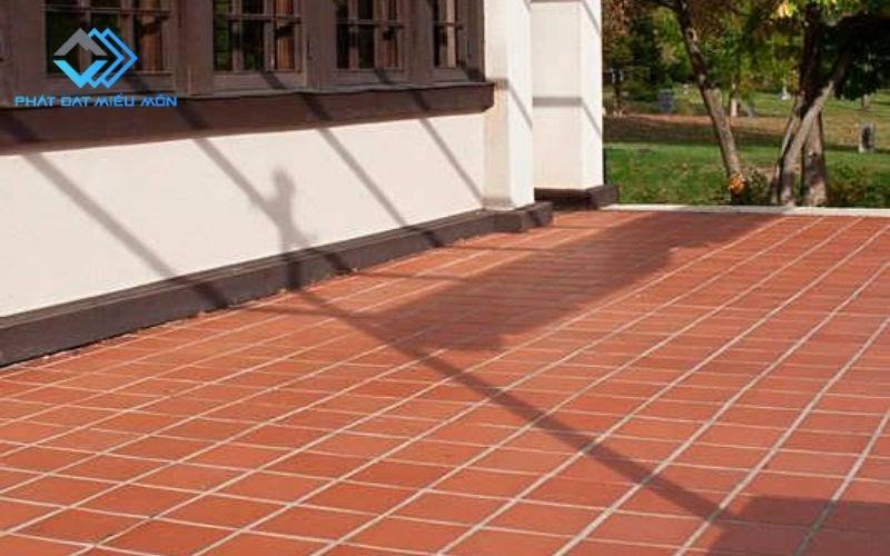 Mẫu gạch đỏ lát sân