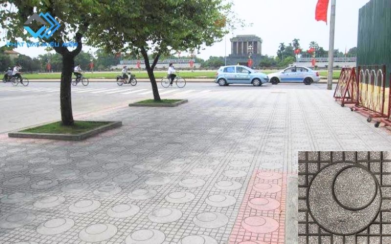 Gạch terrazzo lát tại khuôn viên