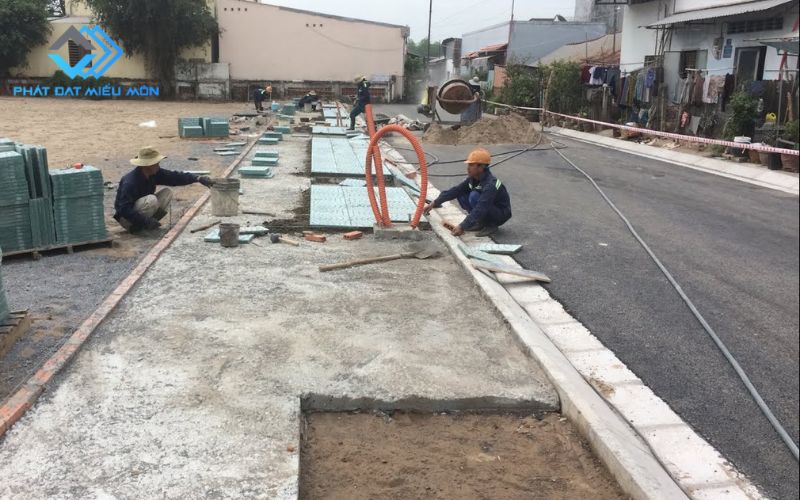 Chuẩn bị kỹ càng bề mặt vỉa hè trước thi công