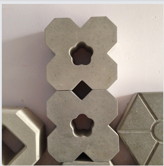 Gạch Bê Tông Tự Chèn – Mẫu Hoa Mai Trồng Cỏ PD