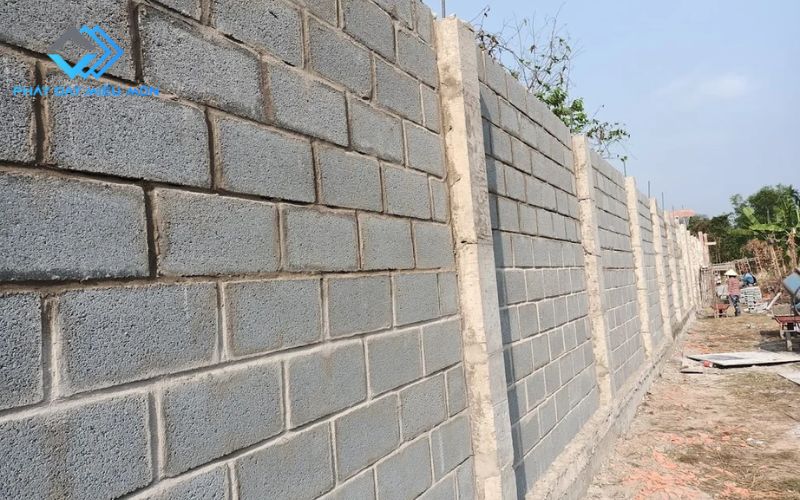 Xây tường rào bằng gạch block