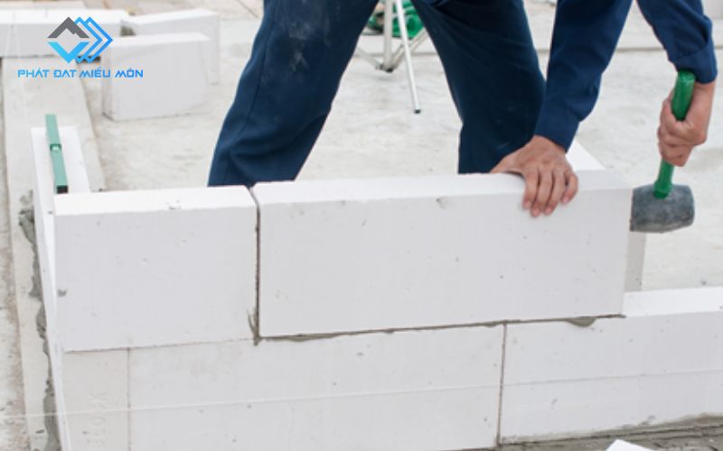 Ưu điểm và nhược điểm của gạch Block