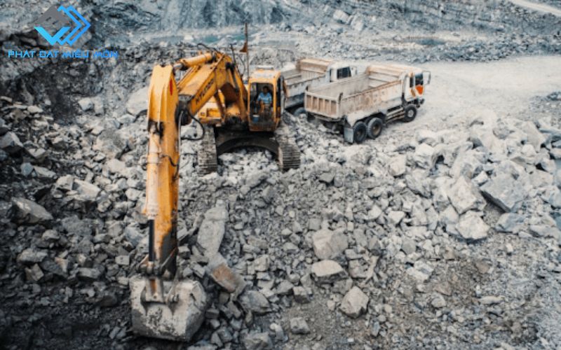 Thu gom, bốc xúc & vận chuyển đá nguyên khai