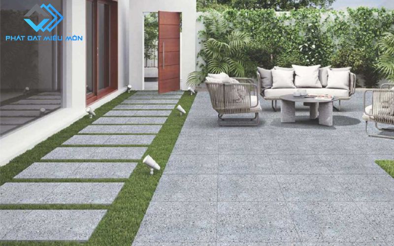Gạch lát sân vườn bao tiền 1 m2?